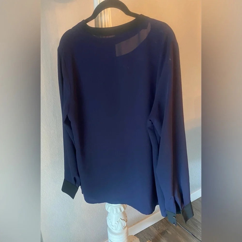 Banana Republic Cut Out Blouse | Blue & Black | Long Sleeve | NWOT | SZ Large - Picture 7 of 9